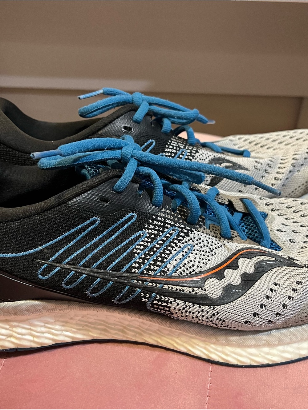 Saucony 🌟 Men's Freedom 3 Athletic Shoes in Black, Gray, Blue - Picture 2 of 5